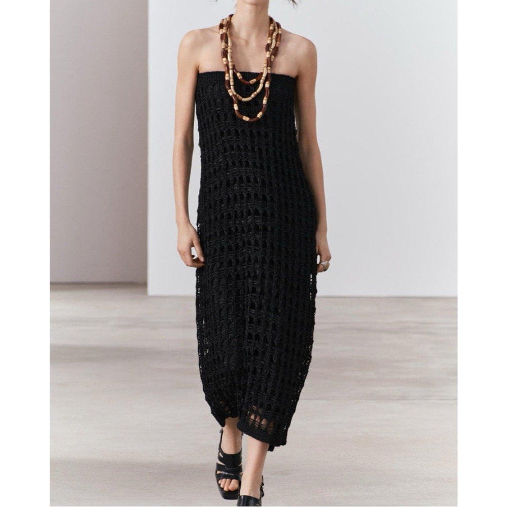 ZARA – Black Off-the-Shoulder Open Knit Strapless Dress